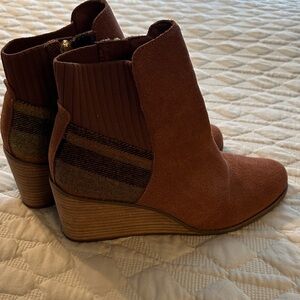 Toms Tan Ankle Booties